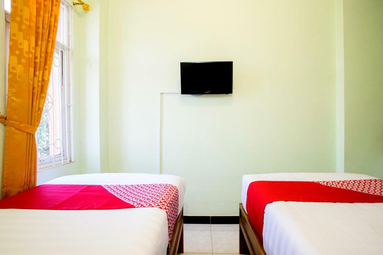 Oyo 1419 Rhona Guest House Syariah Yogyakarta Exteriör bild
